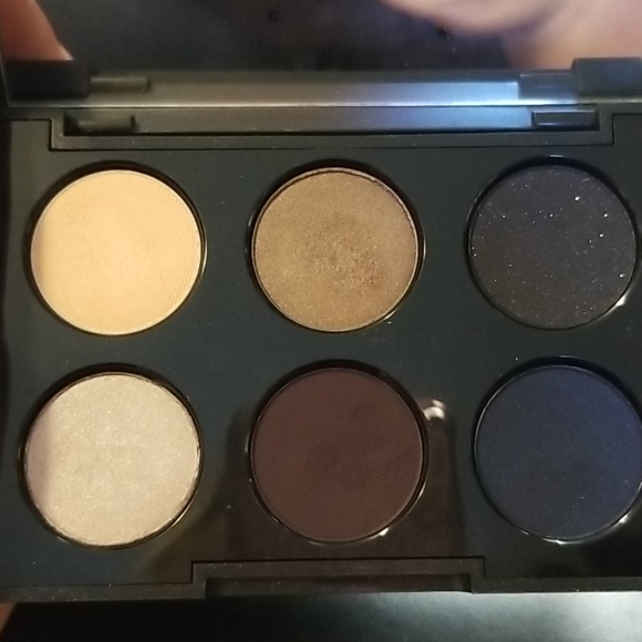 Smashbox Eyeshadow palette - Picture 2 of 2
